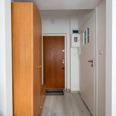 Royal Baths Standard By Bookinghost Varşova