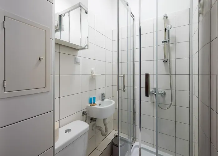 Royal Baths Standard By Bookinghost شقة وارسو